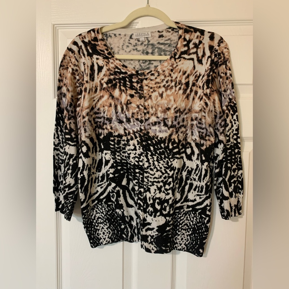 Joseph A Animal Print 3/4 Sleeve Button Down CardiganLarge Chic Edgy Cottagecore